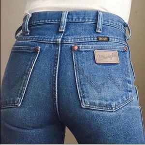 Wrangler High Waisted Mom Jeans